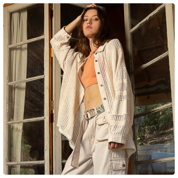 CLEARANCE NOW $30 No. 71 ONE LEFT ❤️POL button down open weave top - Picture 2 of 5